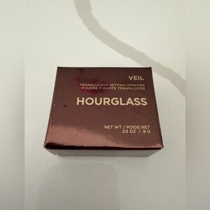 Hourglass Veil Setting Powder in Rich Brown
